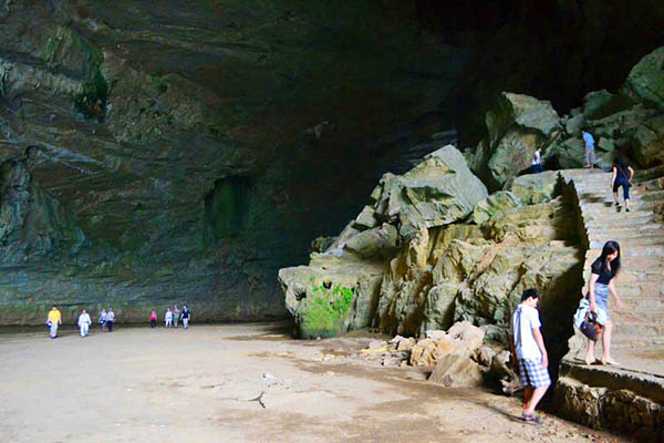 Puong Cave
