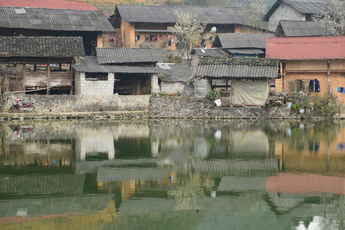 Spring in Pho Bang ancient town