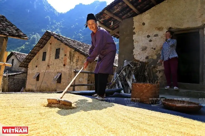 Non Nuoc Cao Bang, a land of amazing landscapes
