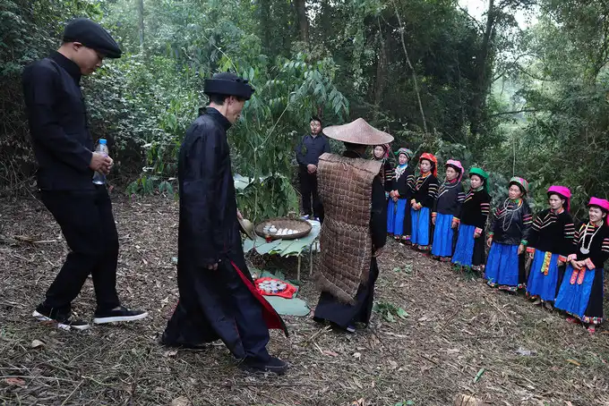 Pu Peo ethnic people